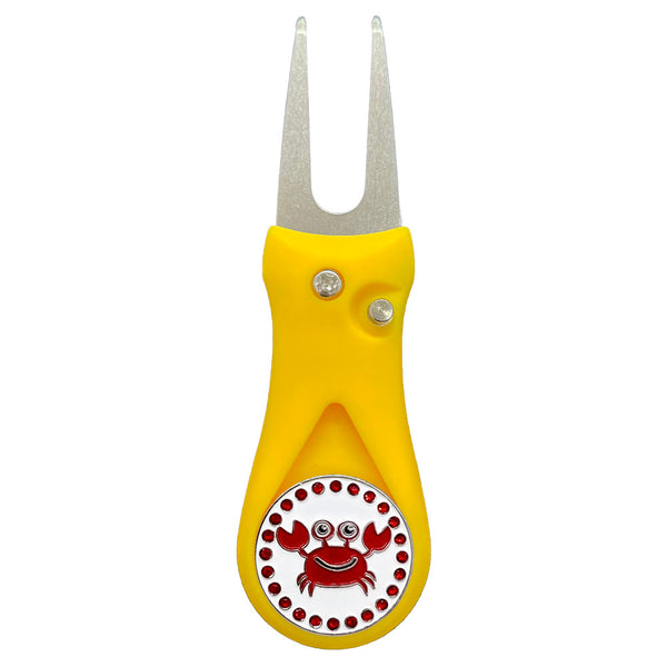Giggle Golf Bling Red Crab Ball Marker On A Plastic, Yellow, Divot Repair Tool