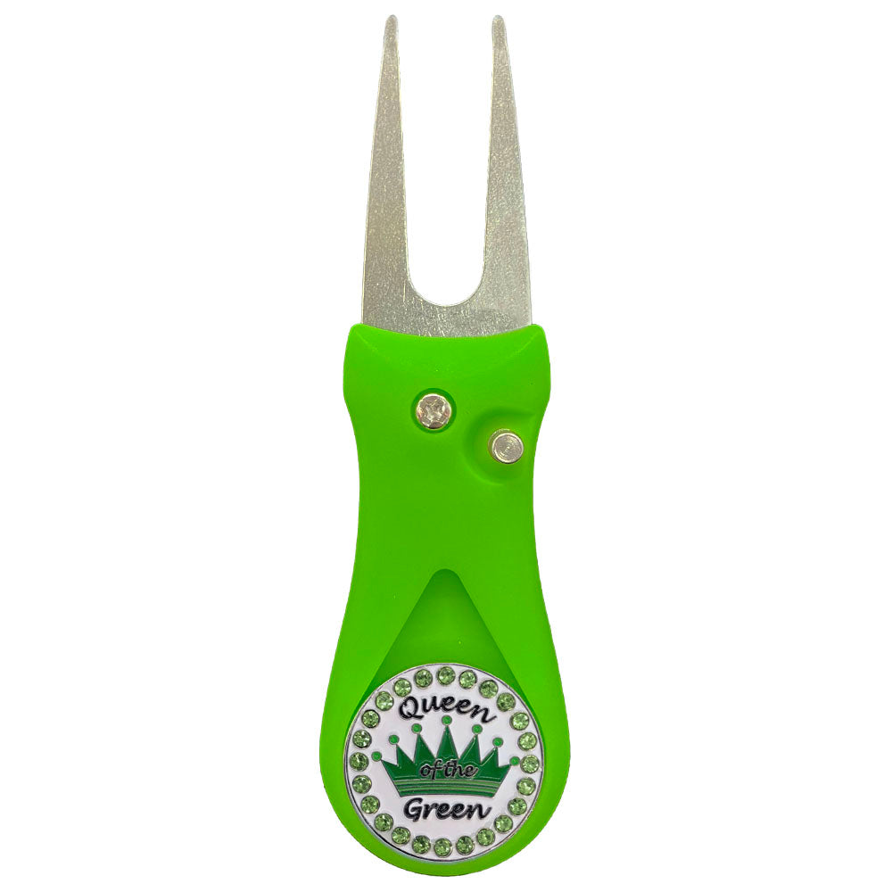 Green crown and crystals sparkle on this royal marker on a green divot tool. Women golfers will love this design. My Queen!