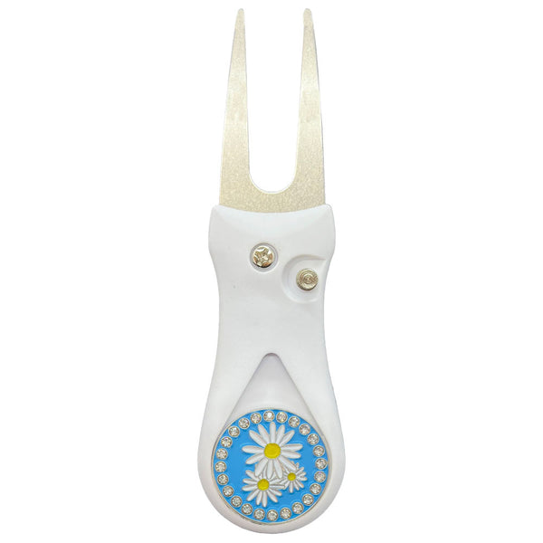 Giggle Golf Daisies Ball Marker On A Plastic, White, Divot Repair Tool