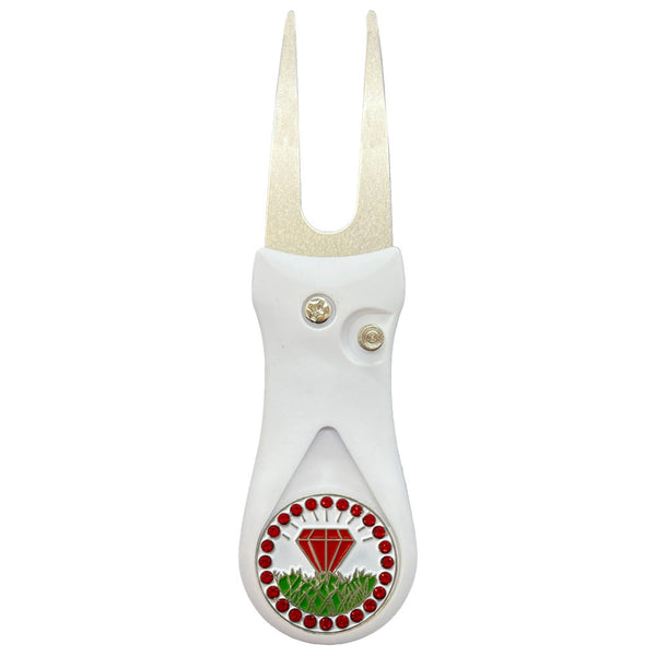 Giggle Golf Bling Red Diamond In The Rough Ball Marker On A Plastic, White, Divot Repair Tool