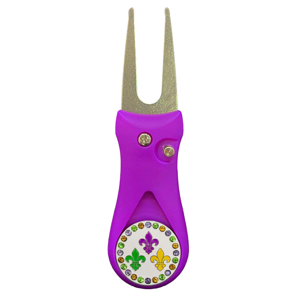 Giggle Golf Bling Fleur-de-lis Golf Ball Marker On A Plastic, Purple, Divot Repair Tool