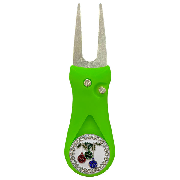 Giggle Golf Bling Christmas Ornaments Ball Marker On A Plastic, Green, Divot Repair Tool